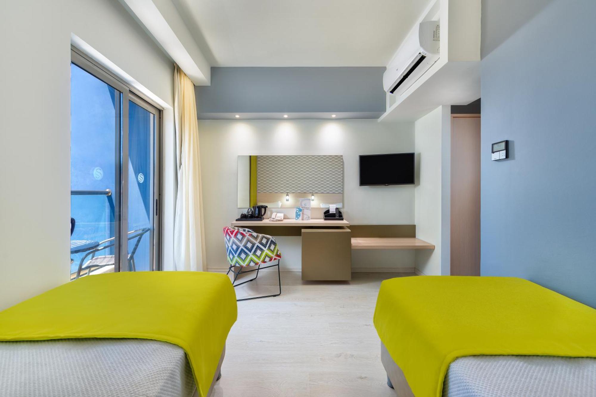 Chambre Standard - Vue Latérale sur Mer