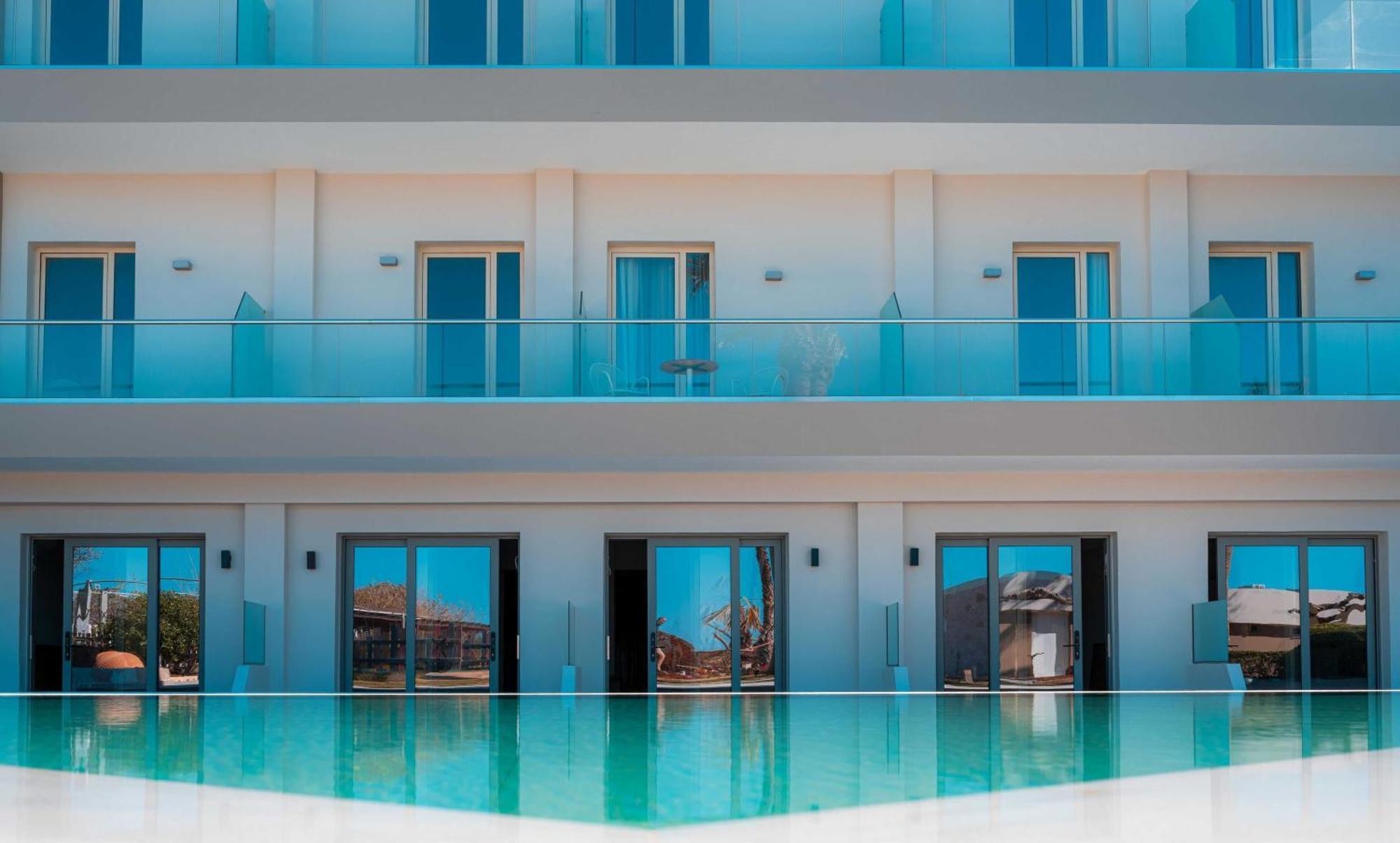 Superior Double or Twin Room Sharing Swimming Pool,1273305505:JPEG