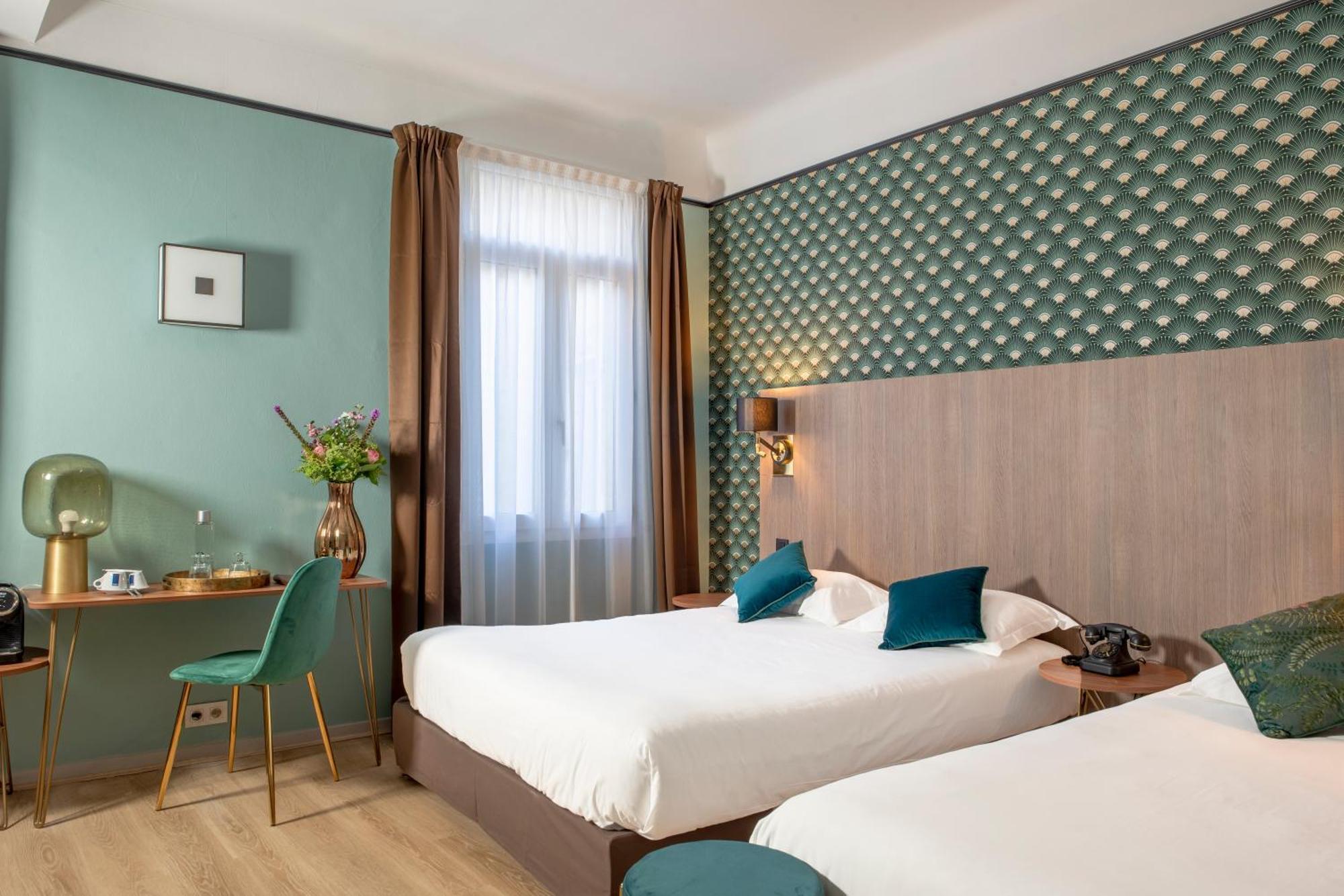 Classic Quadruple Room,1023060130:JPEG