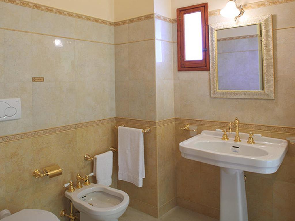 Double Room,127439868:JPEG