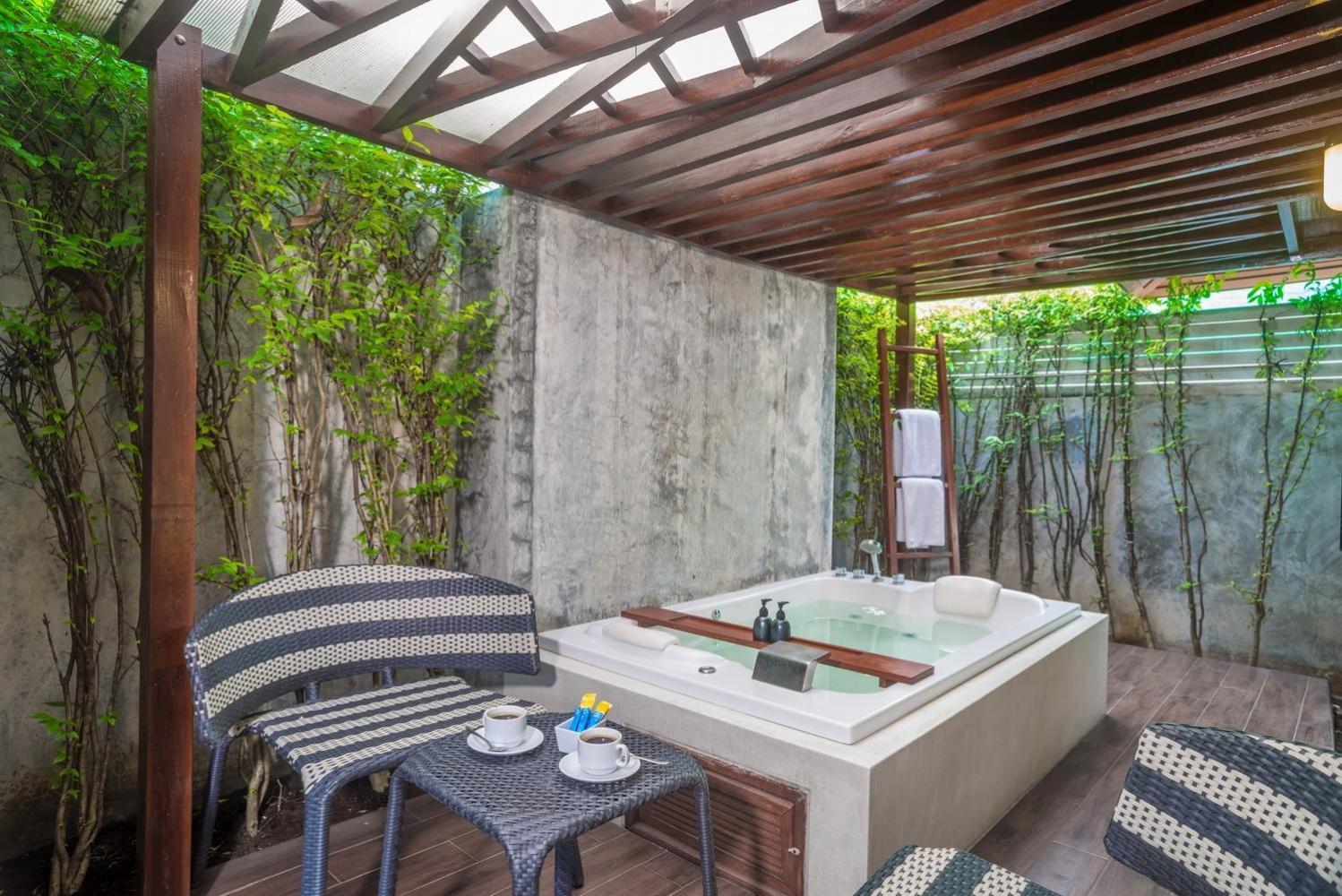 Private Villa mit Whirlpool - Zweibettzimmer
