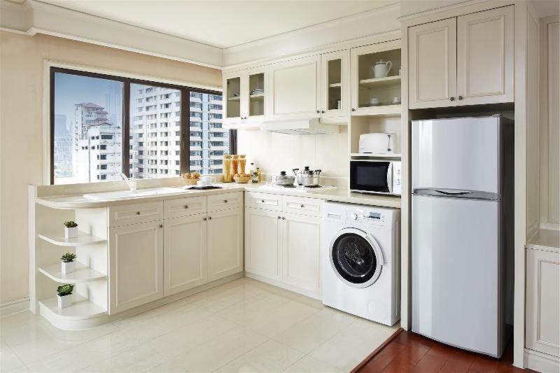 One-Bedroom Balcony Suite
