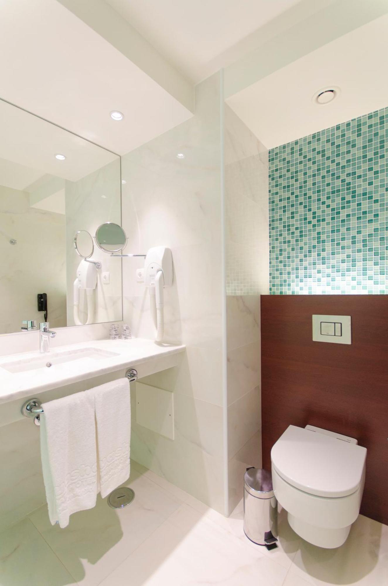 Twin Plus Room,1549431796:JPEG