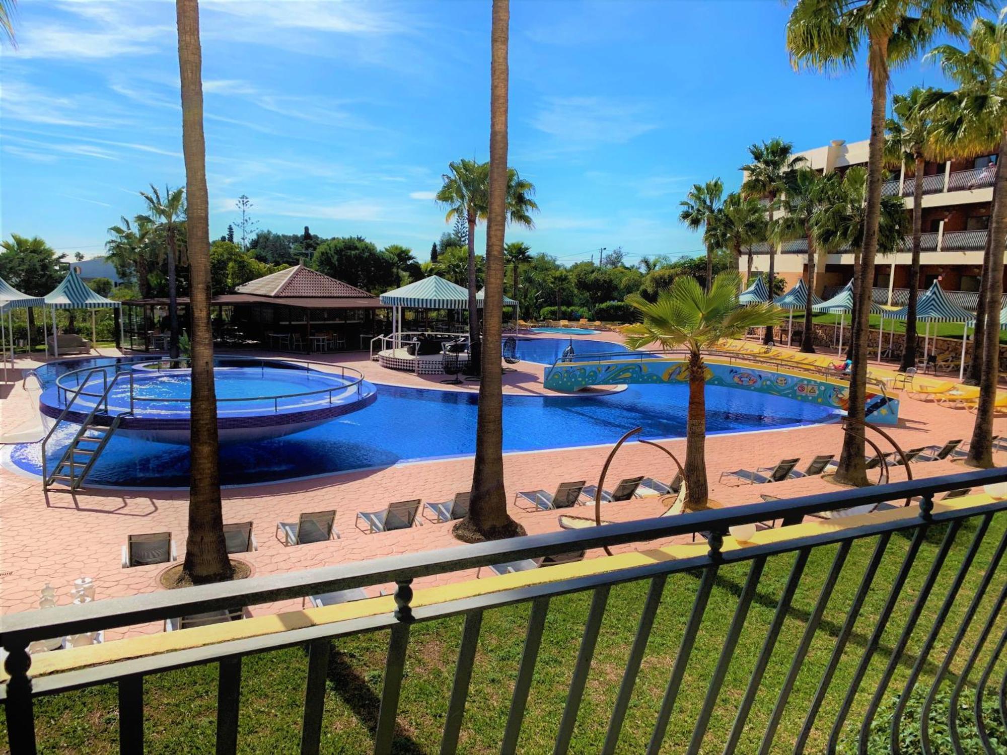 Deluxe Twin Room Pool View,1274513227:JPEG