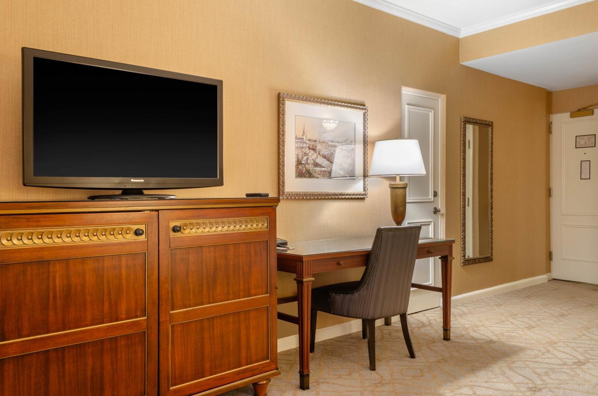 Deluxe Double Room with Two Double Beds with Balcony