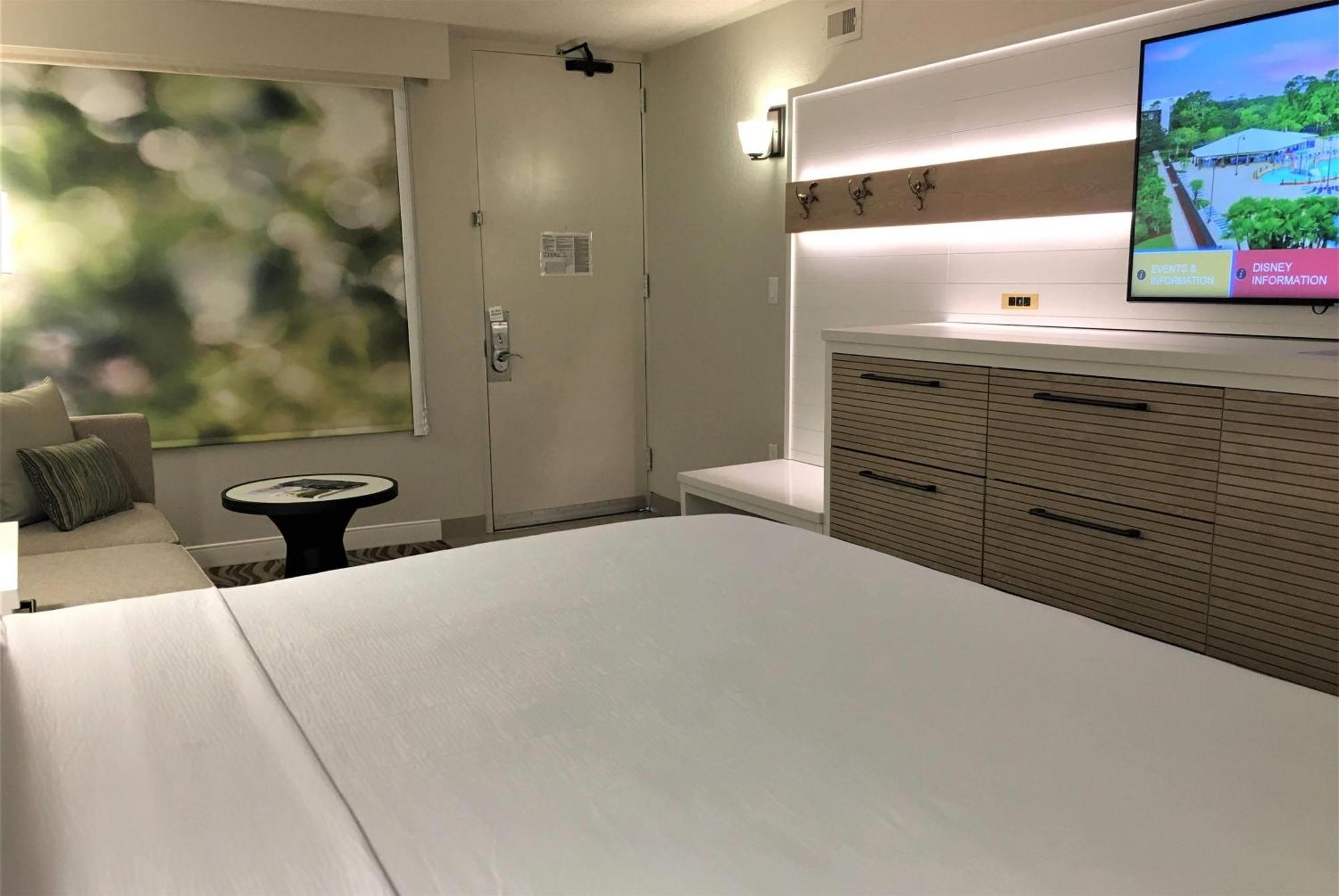 King Room Roll Shower Mobility Access or Non-Smoking