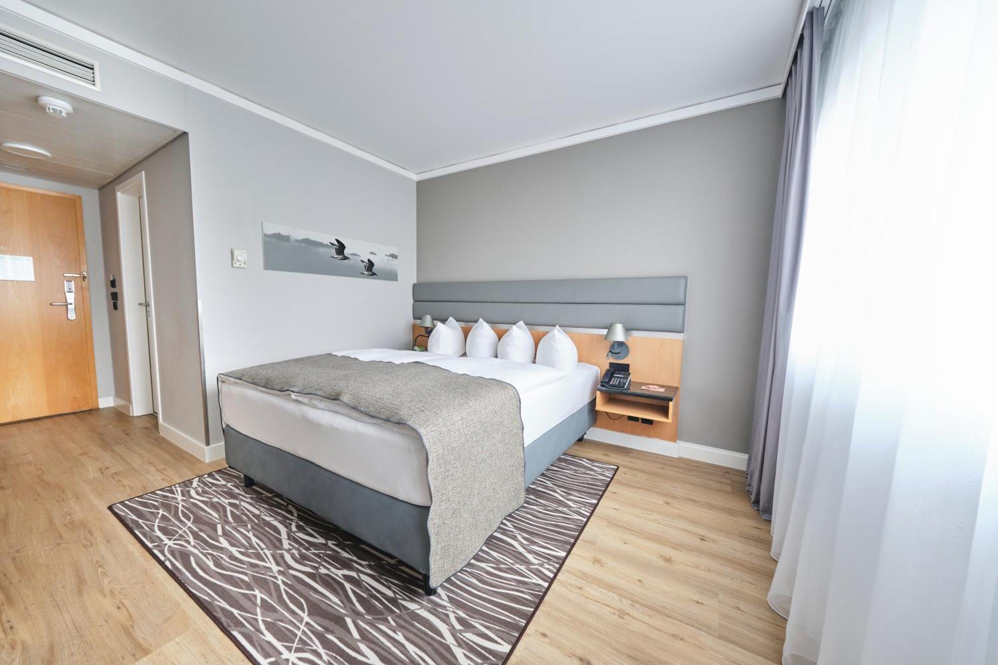 Standard King Room,1276865878:JPEG