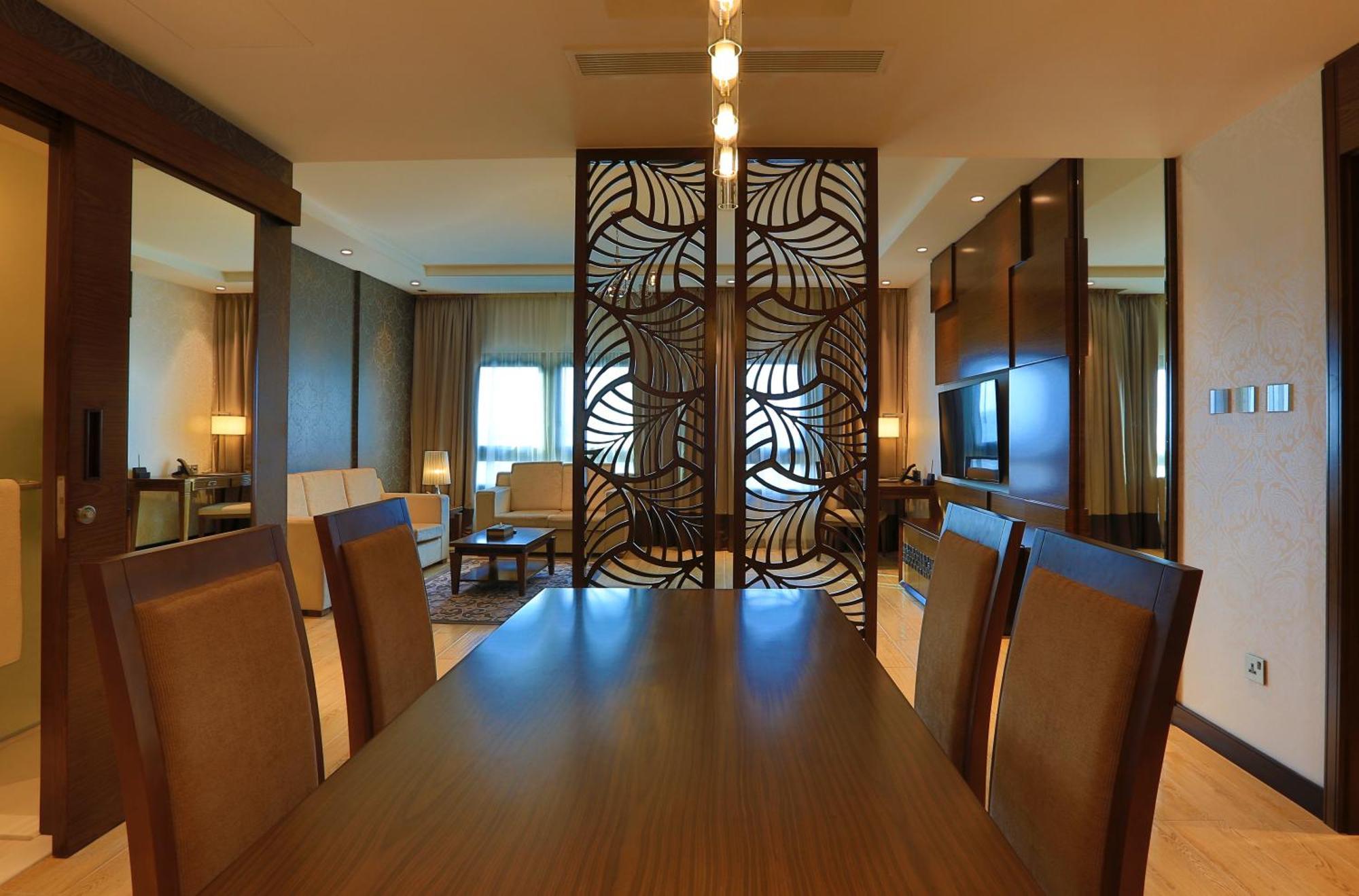 Deluxe Suite Complimentary Shuttle Bus to Beach & Mall of the Emirates