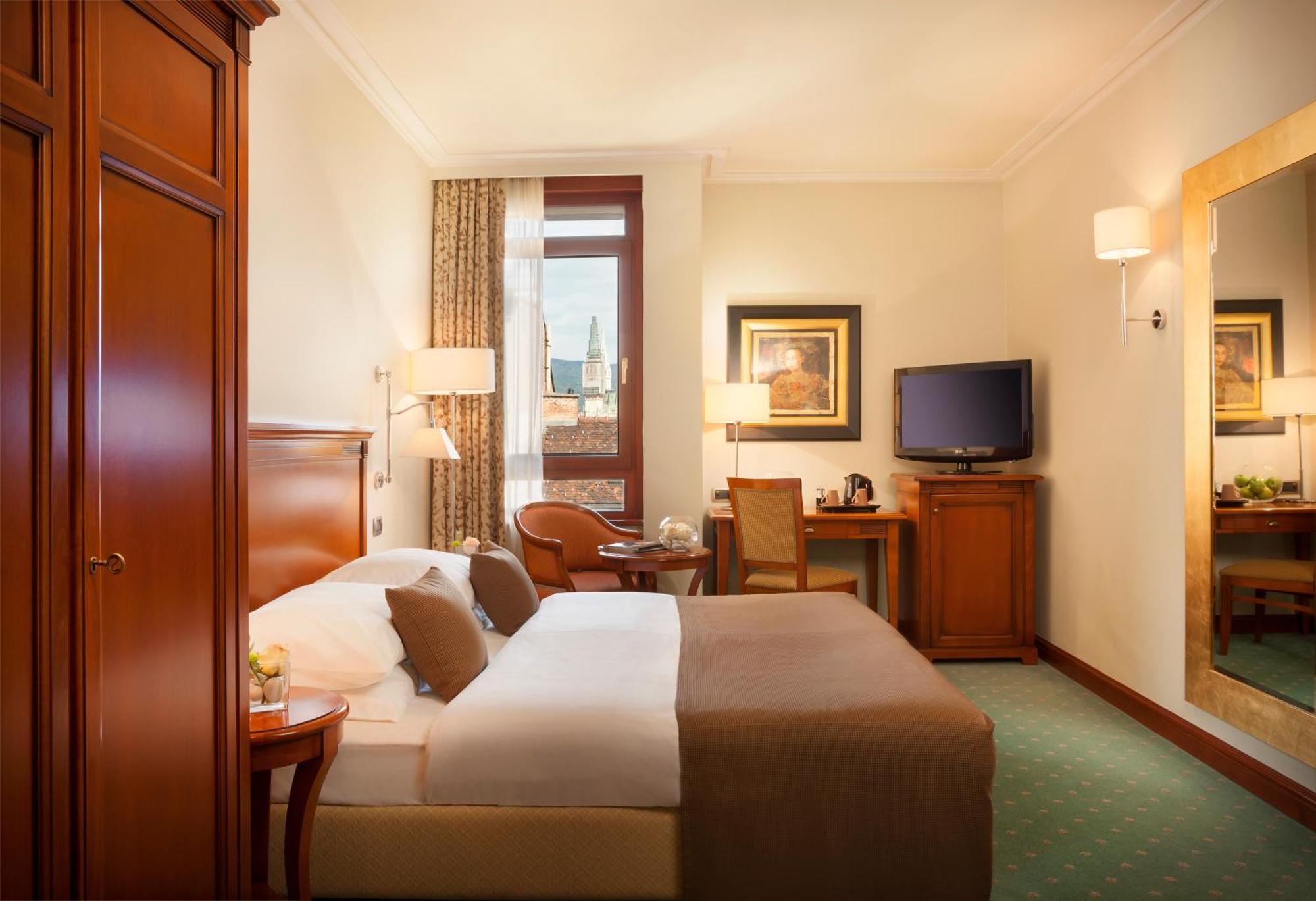 Double King Room