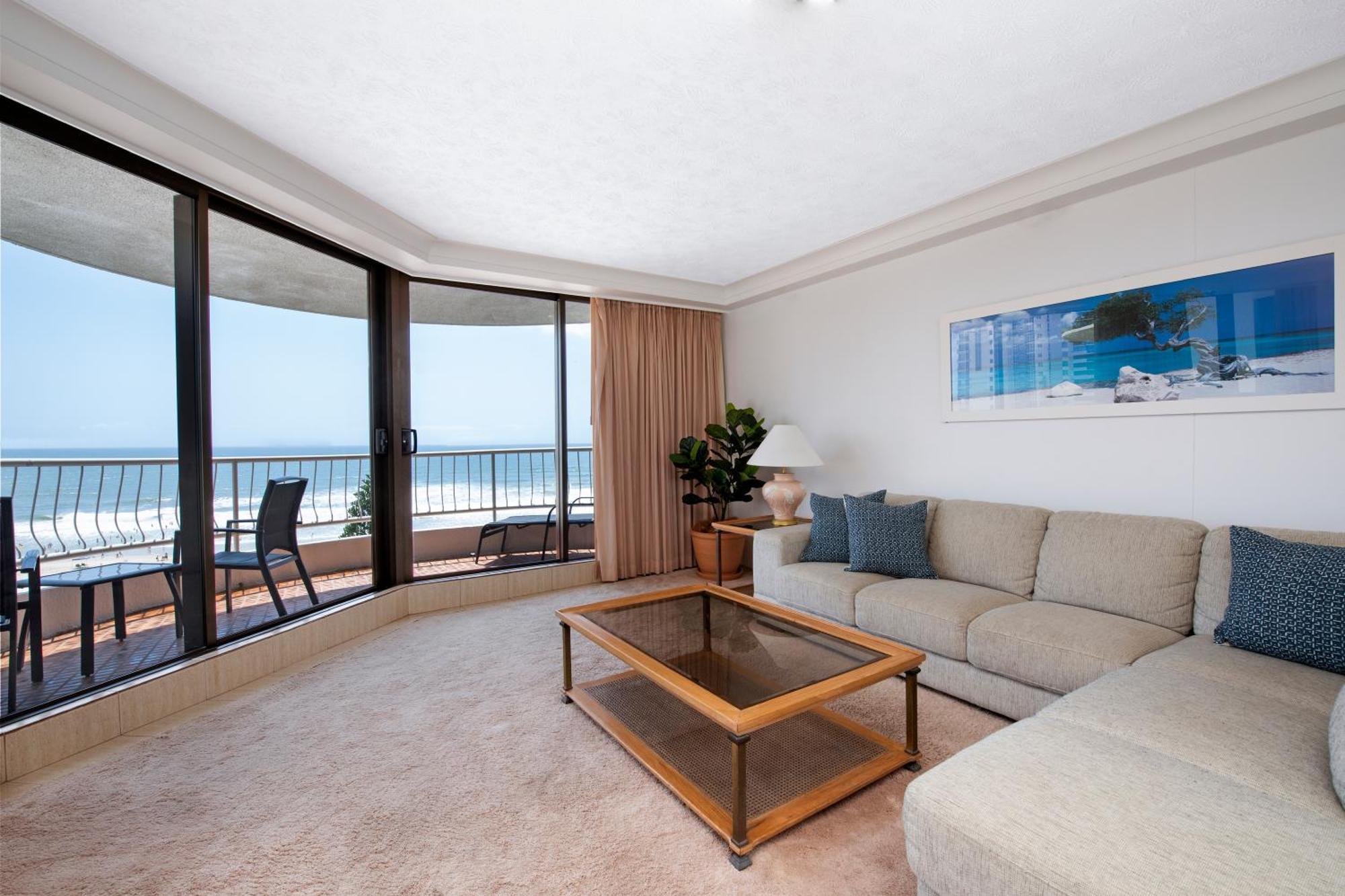 One-Bedroom Apartment with Ocean View