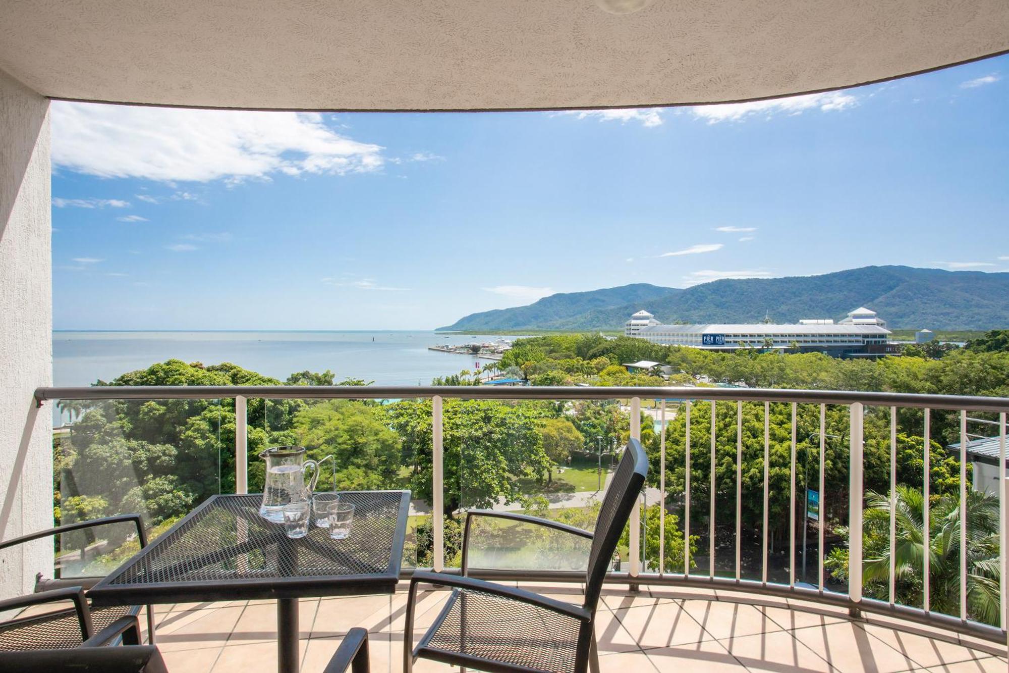 One-Bedroom Ocean Suite