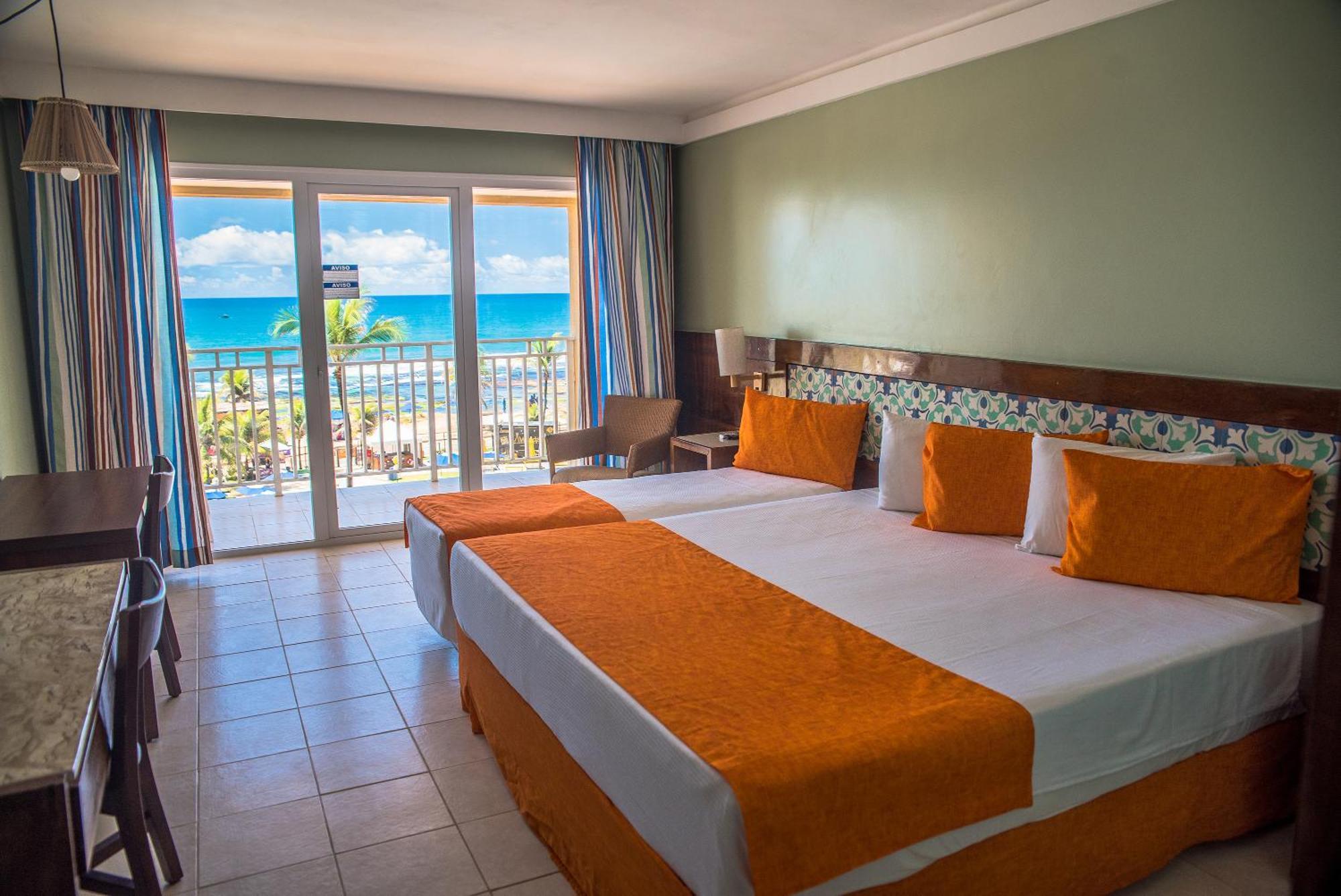 Camera Tripla Deluxe con Vista Mare Frontale
