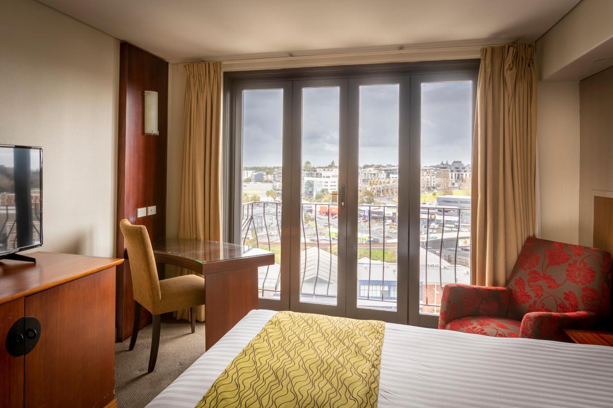 Superior King Room Harbour View