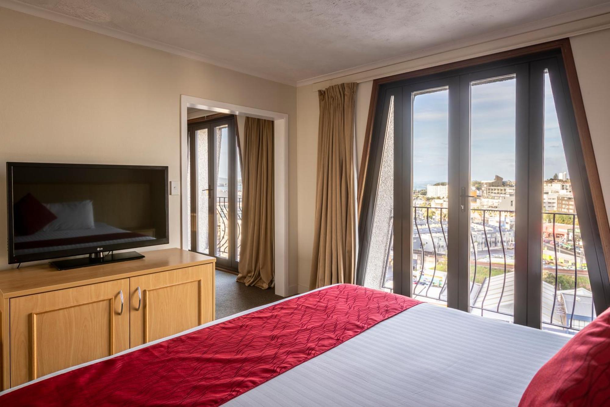 Suite 1 King