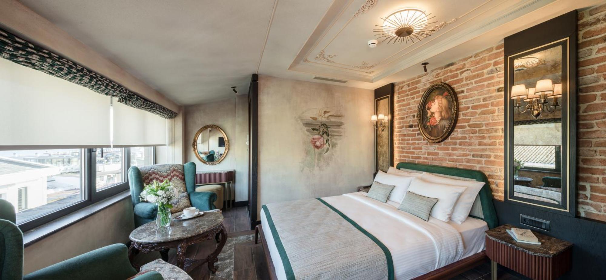 Deluxe Double Room Side Sea View