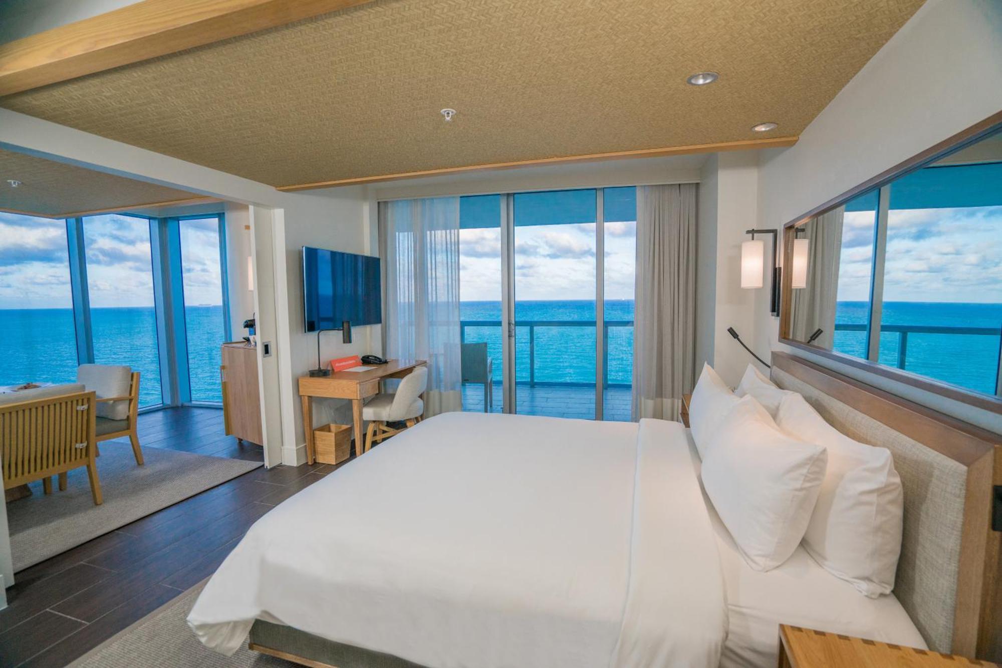 Suite mit 1 Schlafzimmer und Meerblick (Kingsize-Bett und Balkon)