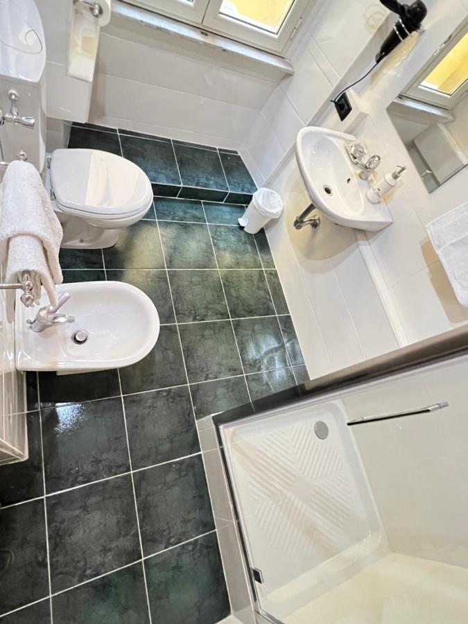 Double Room Private External Bathroom