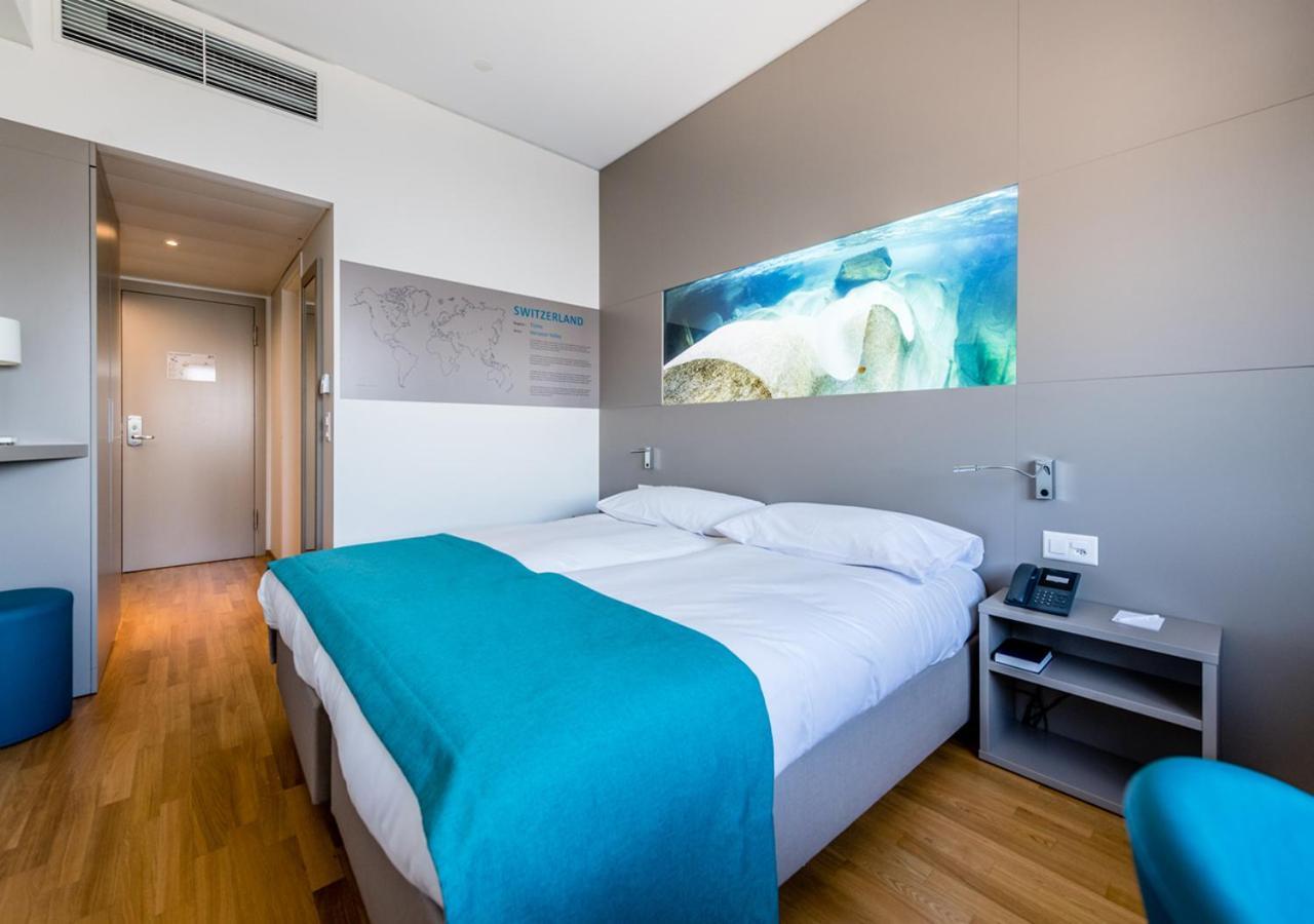 Standard Room,1559694736:JPEG
