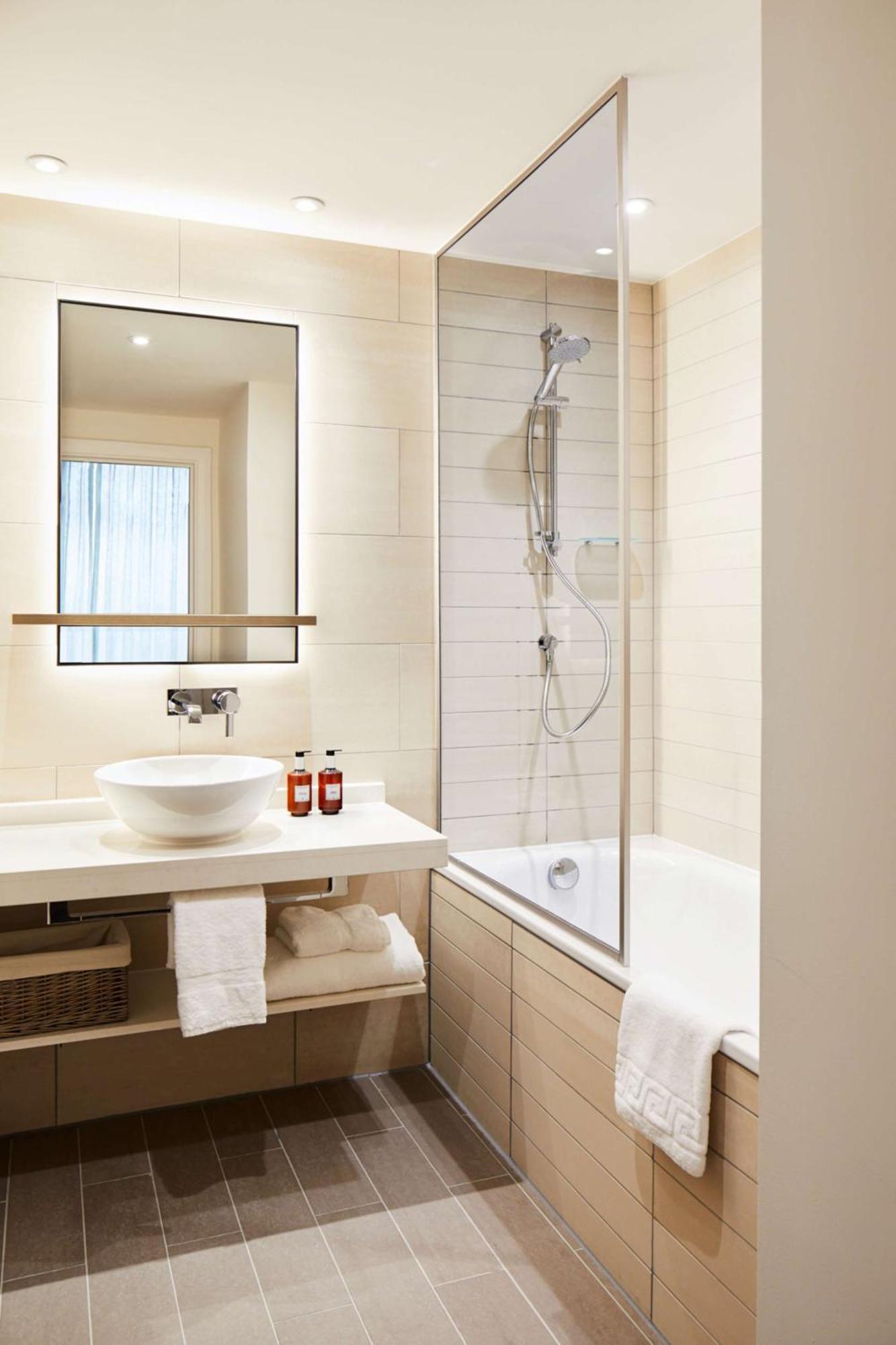 One-Bedroom Suite with Kitchenette