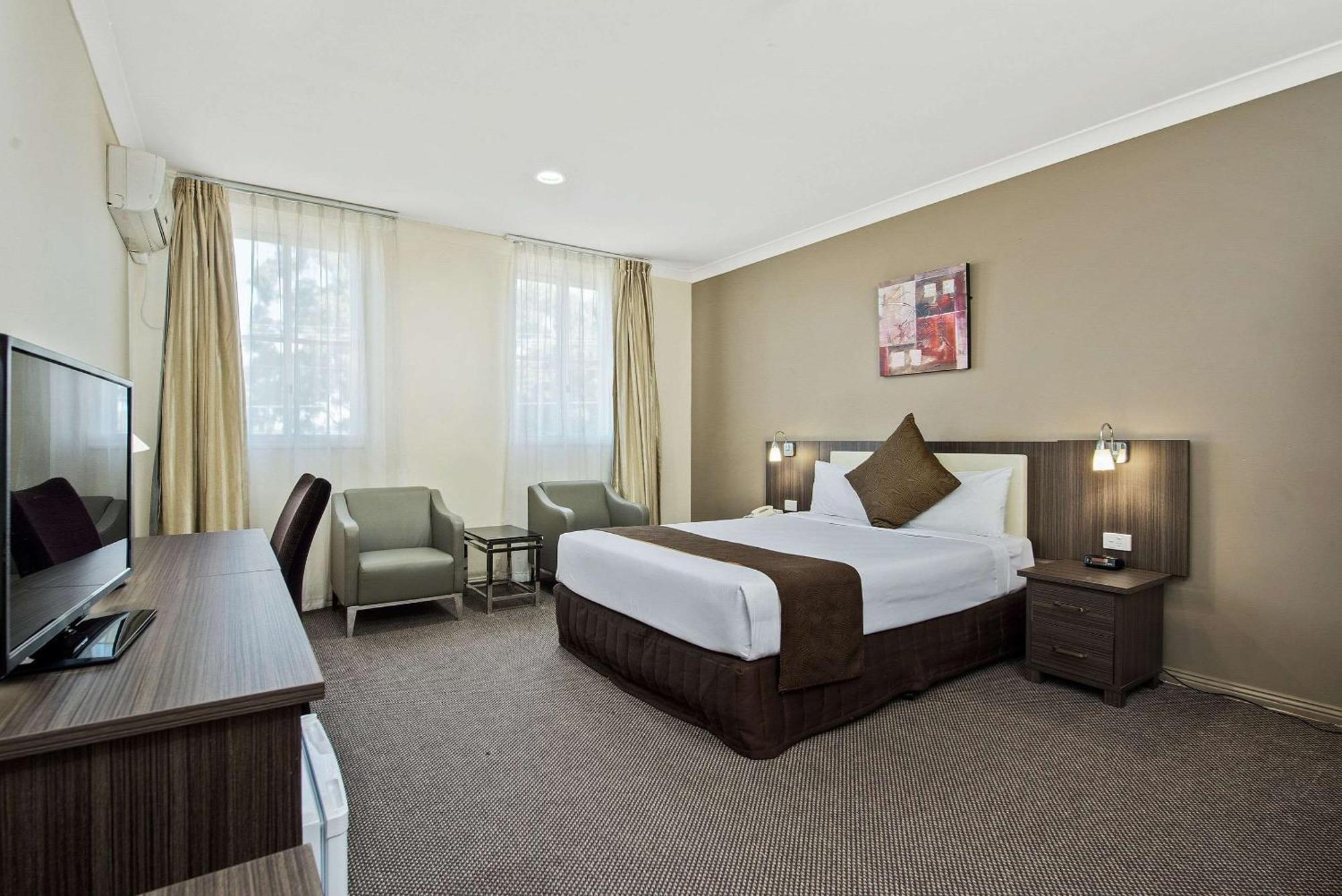 Executive Queen Room Non-Smoking