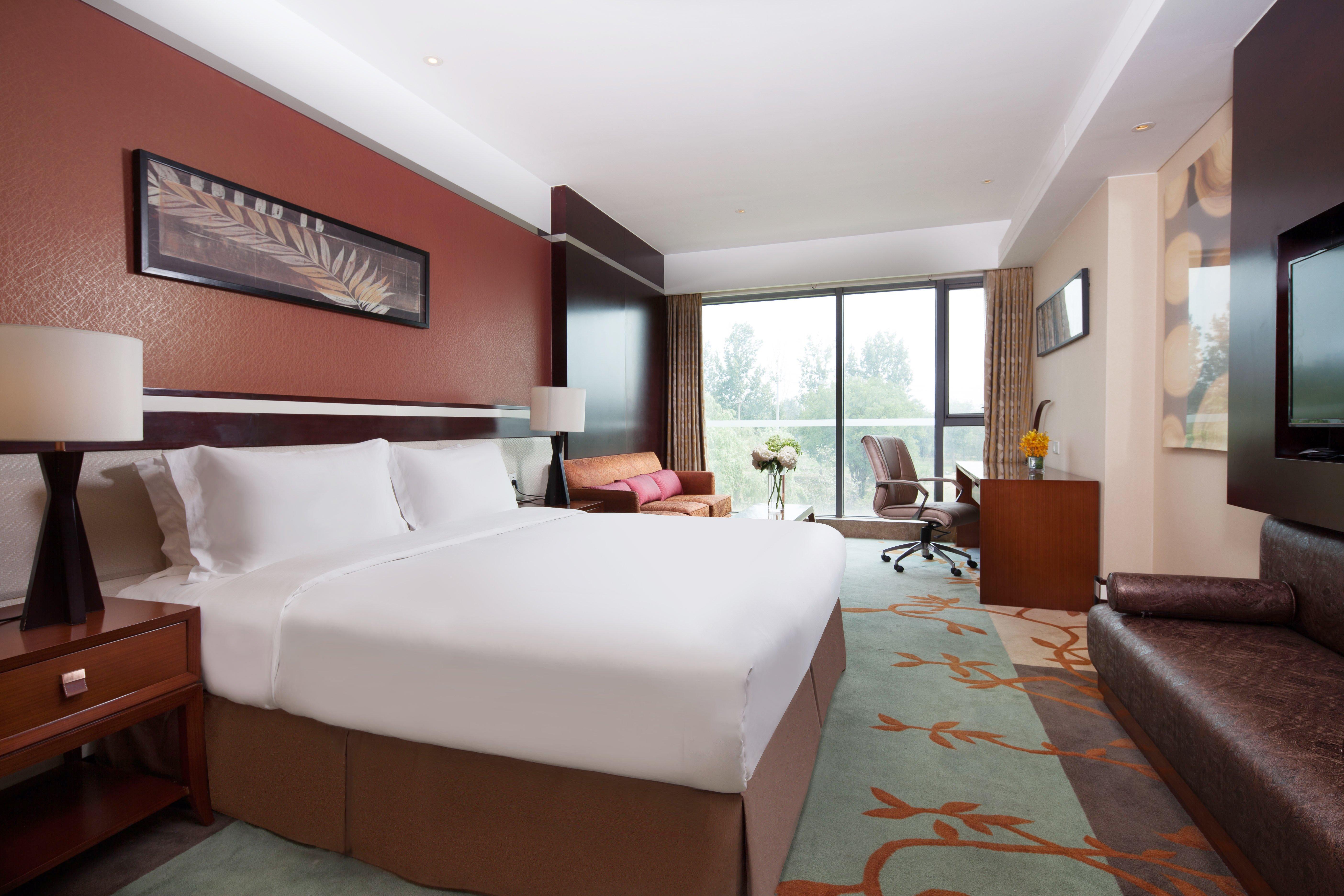 Standard King Room with Garden View