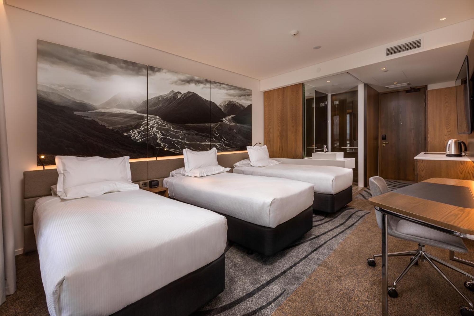 Superior Room Three Single Beds