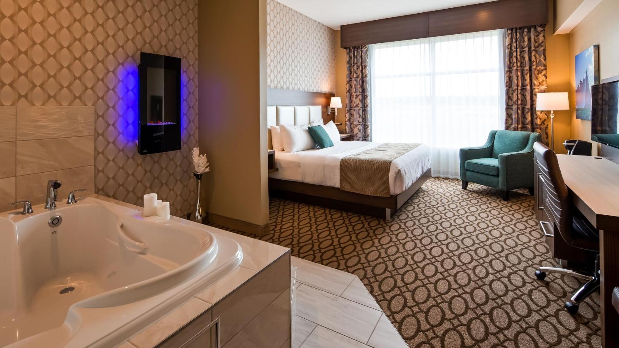 King Suite with Whirlpool - Non-Smoking