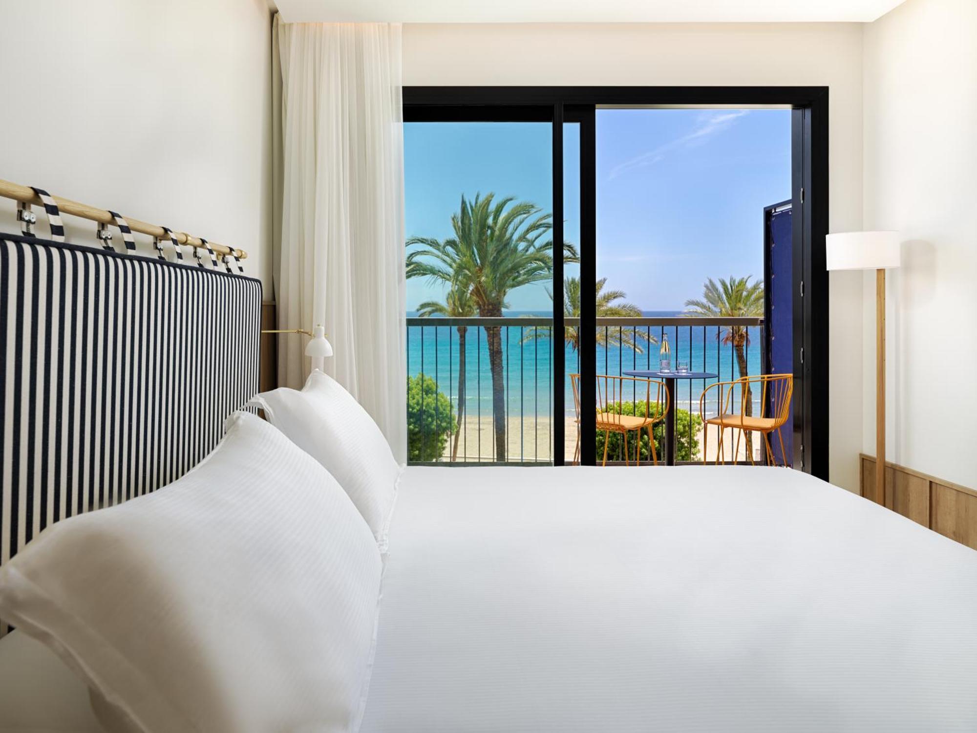 Classic Zimmer mit Terrasse und Meerblick (2 Erwachsene)