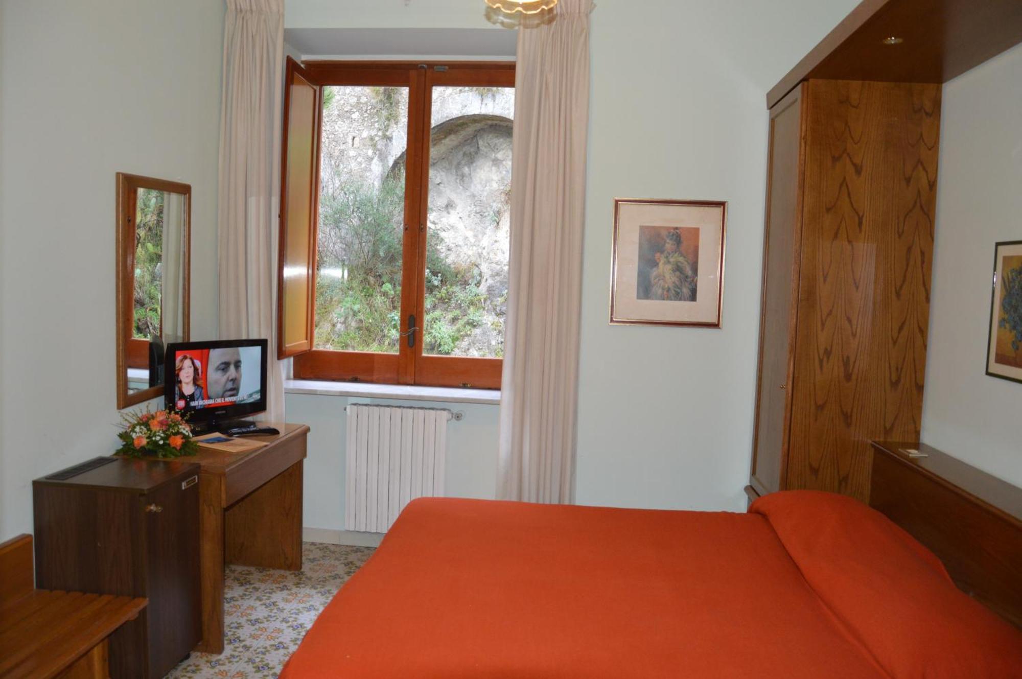 Double Room with Courtyard View
