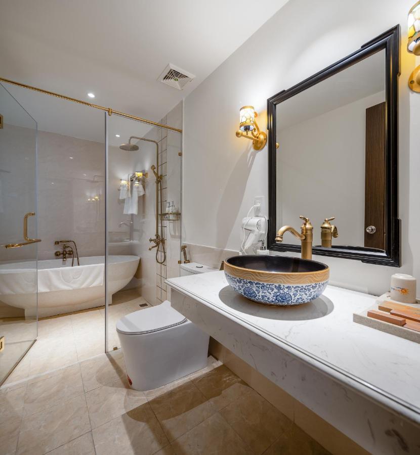 Deluxe Triple Room Balcony & Pool View