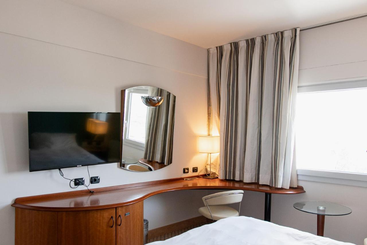 Classic Junior Suite,1293359113:JPEG