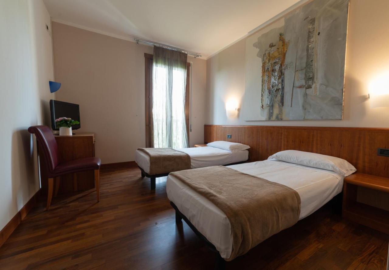 Camera Budget Doppia con Letti Singoli