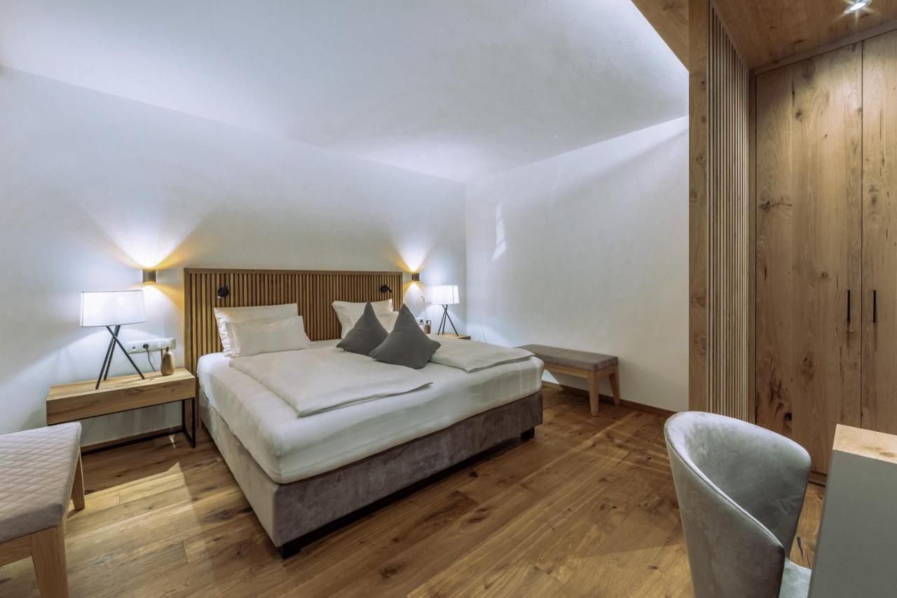Deluxe Suite mit Whirlpool-Badewanne