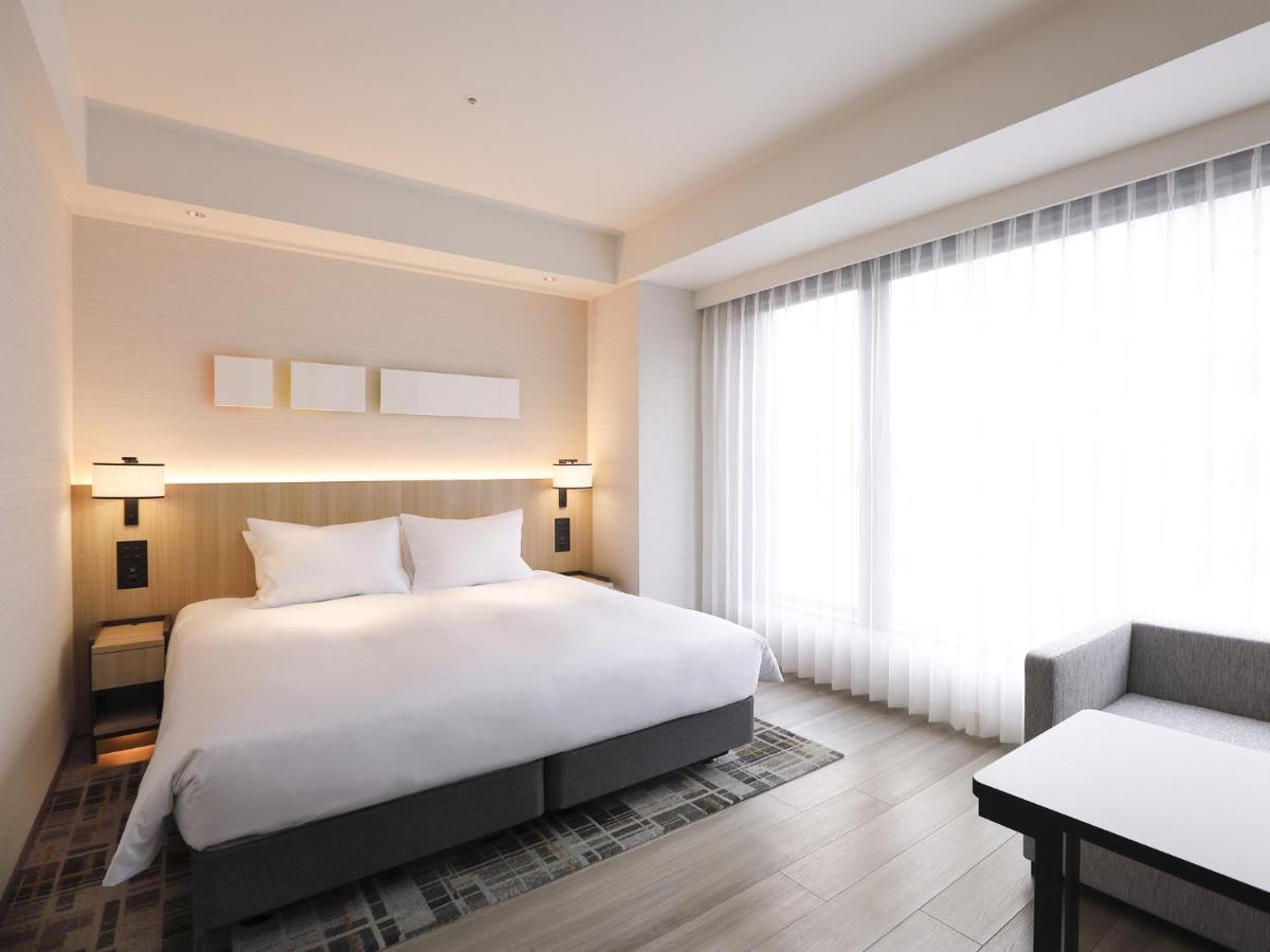 Twin Room with Bathtub