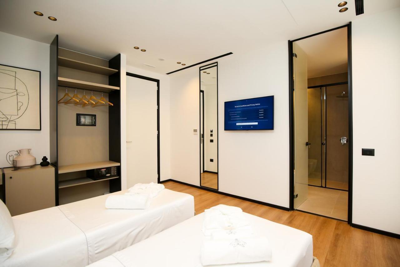 Chambre Double ou Lits Jumeaux avec Balcon et Vue Latérale sur la Mer