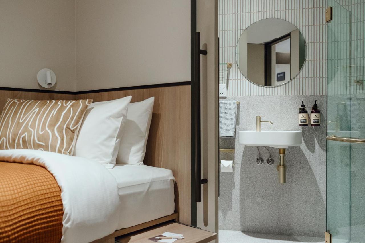 2 x Single Rooms (Overnight Stay)