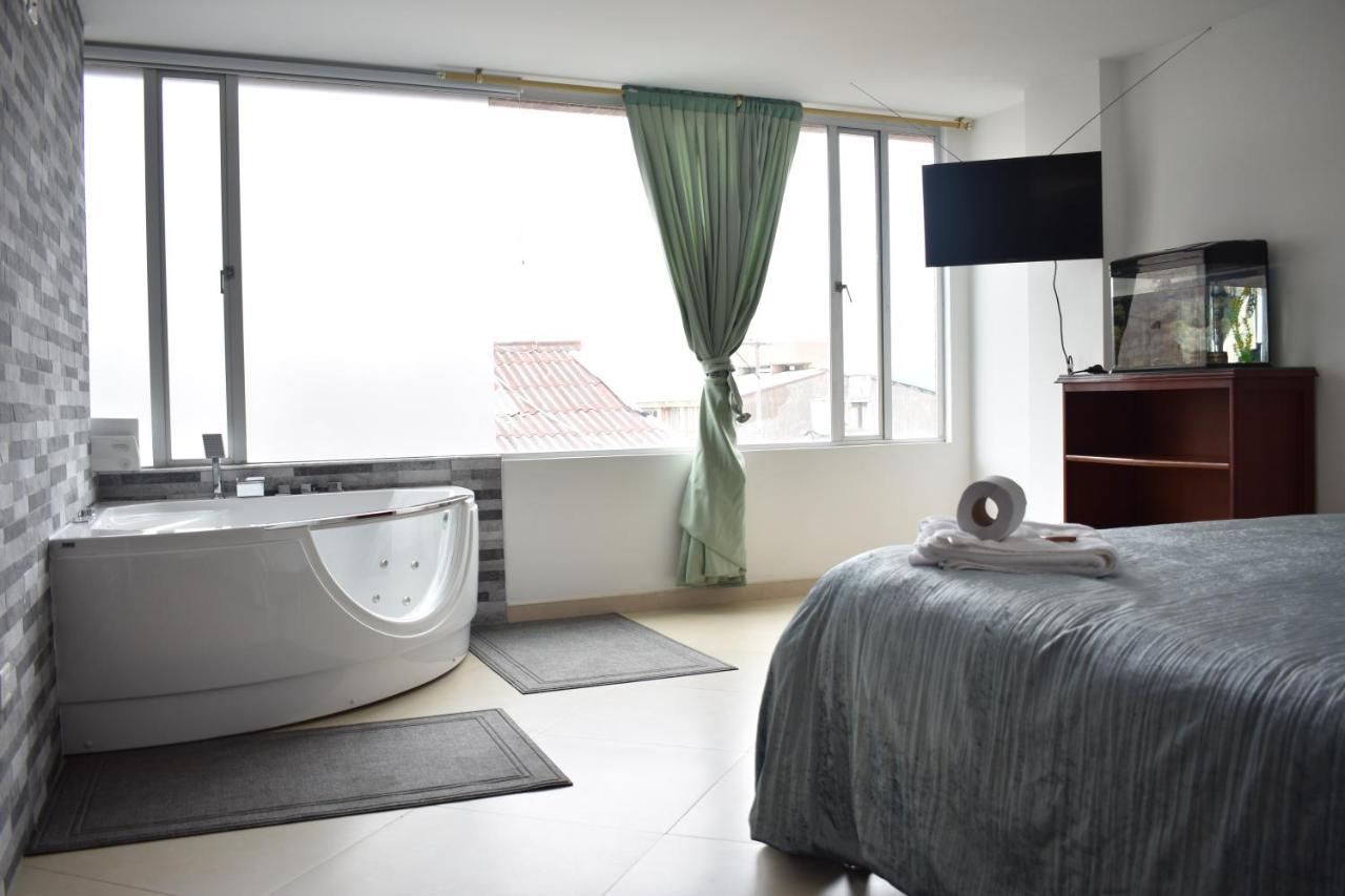 Suite Deluxe con bañera de hidromasaje