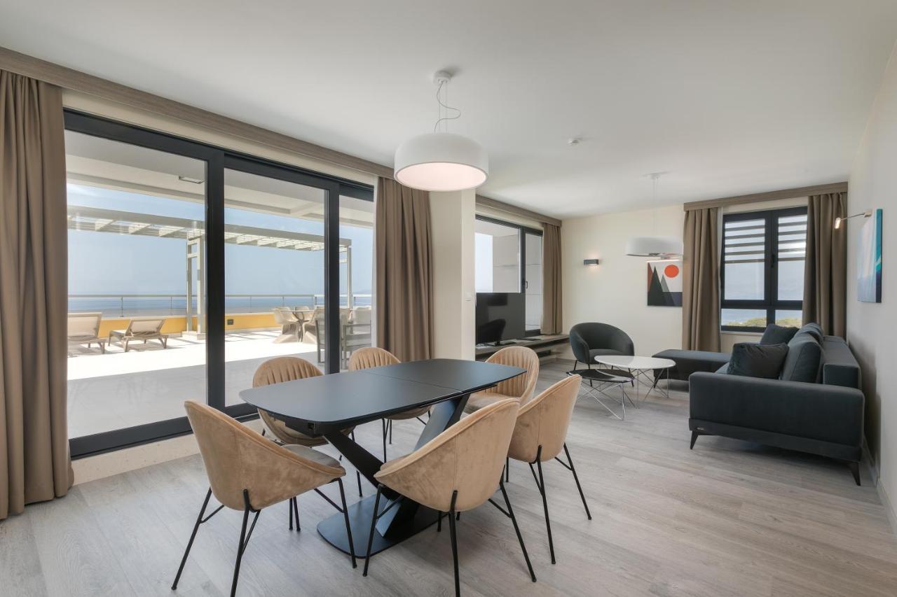 Suite mit Kingsize-Bett und Meerblick