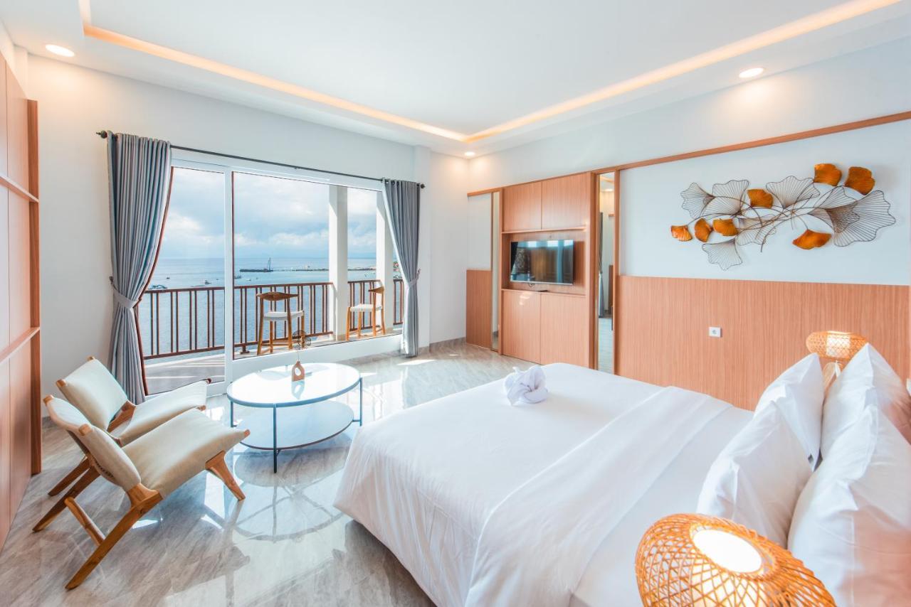 Suite Room with Ocean View