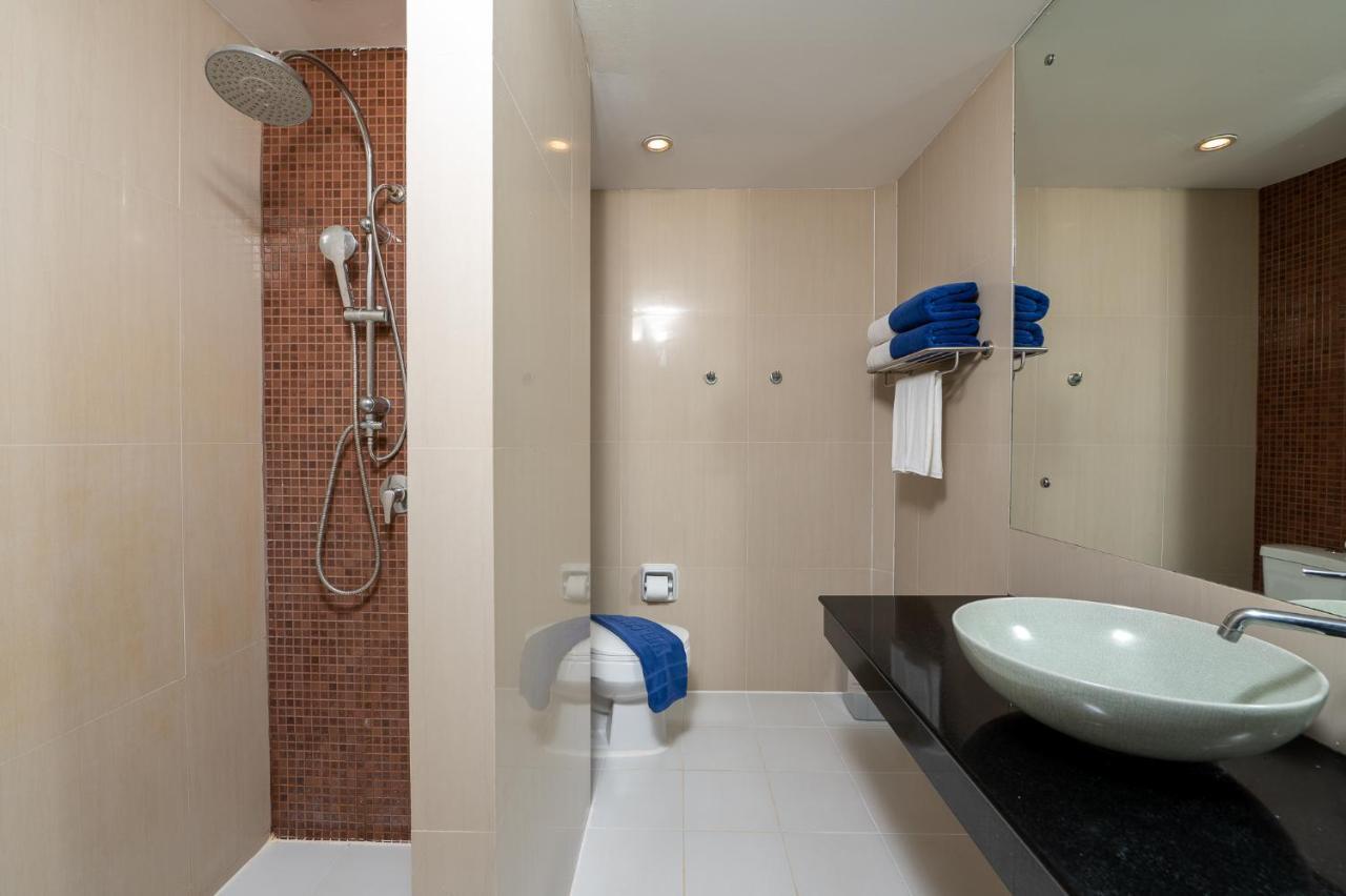 Grand Deluxe Garden View Room size 50 sqm