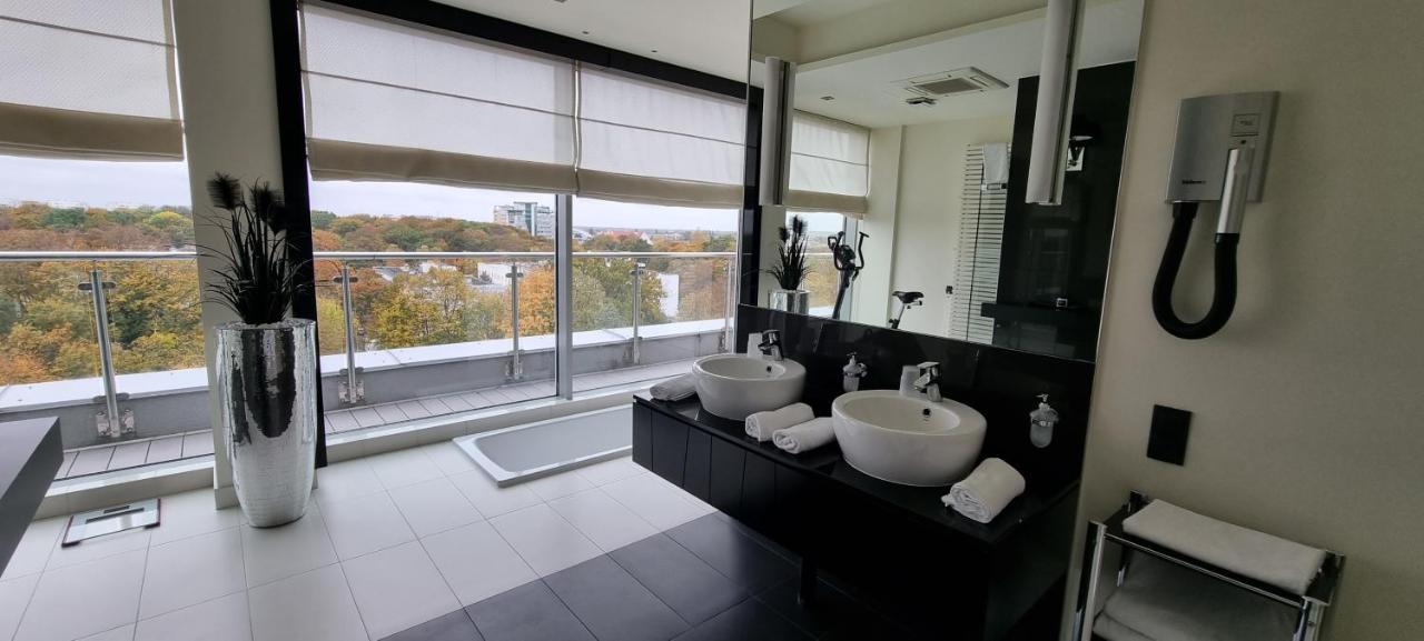 Deluxe Suite City View