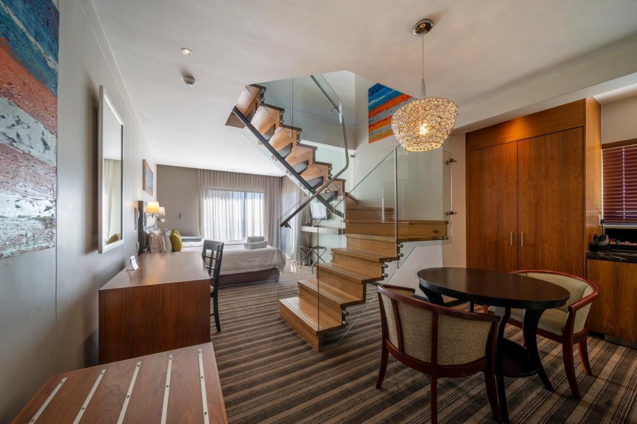 Partial Sea View Family Loft Queen & Twin Beds,1436855140:JPEG