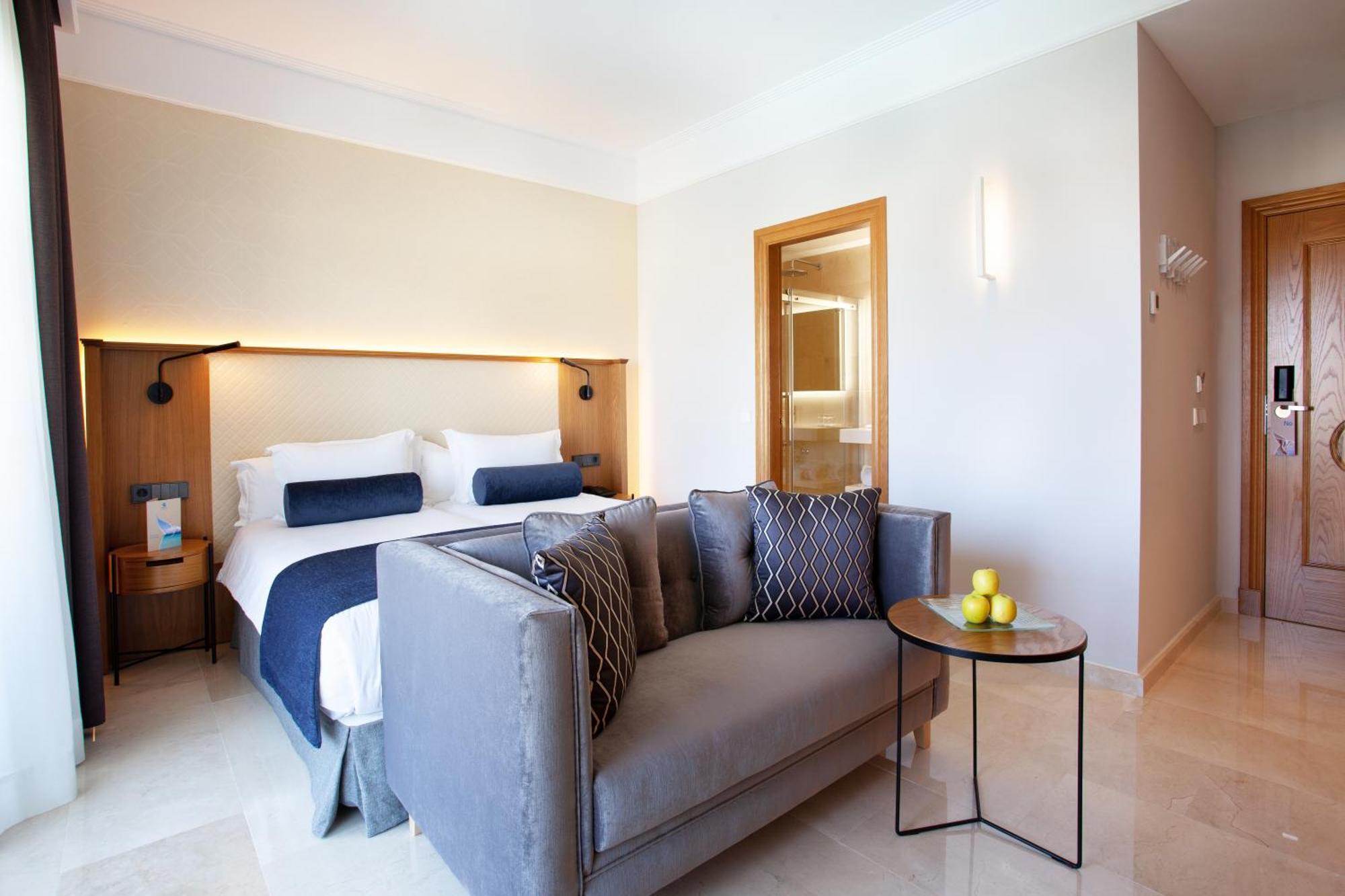 Junior Suite,1272315970:JPEG
