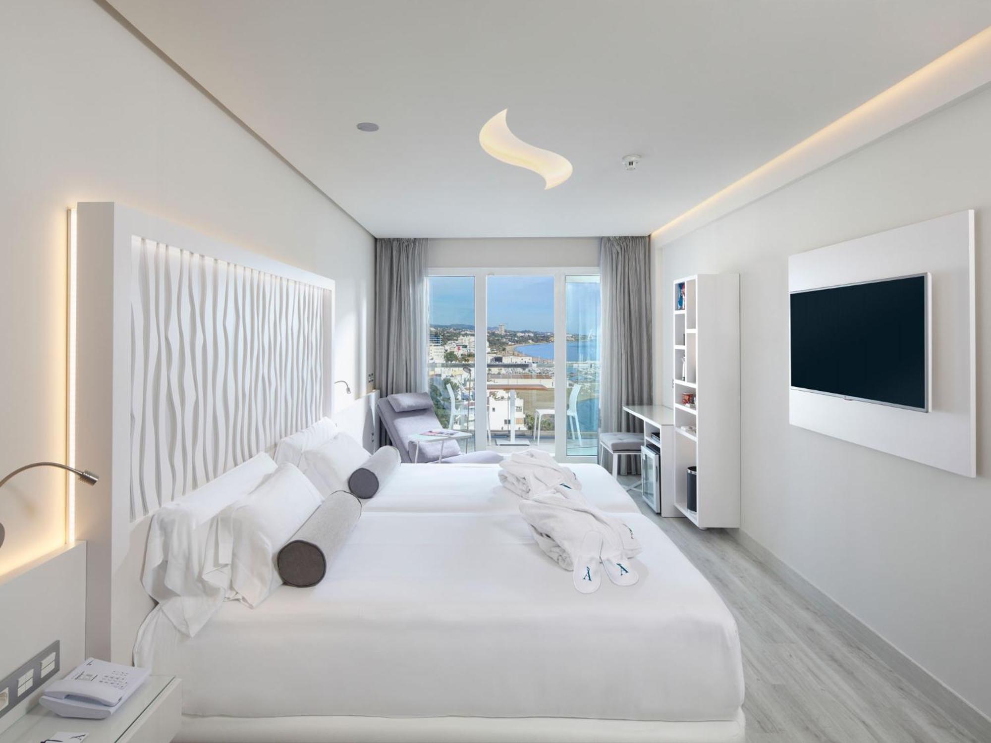 Make it Happen Twin Room Lateral Sea View,1566913477:JPEG