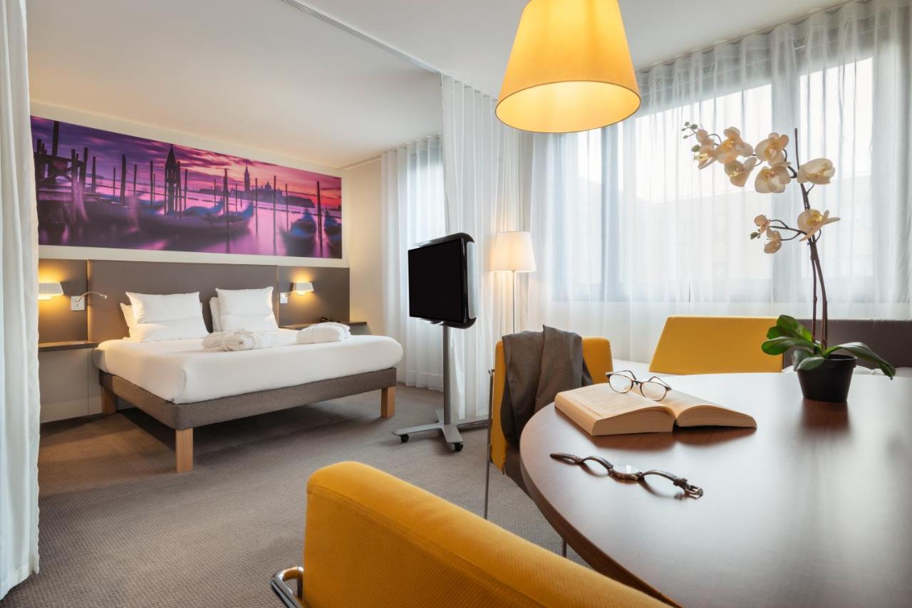 Executive Suite One Double Bed One Sofa Bed