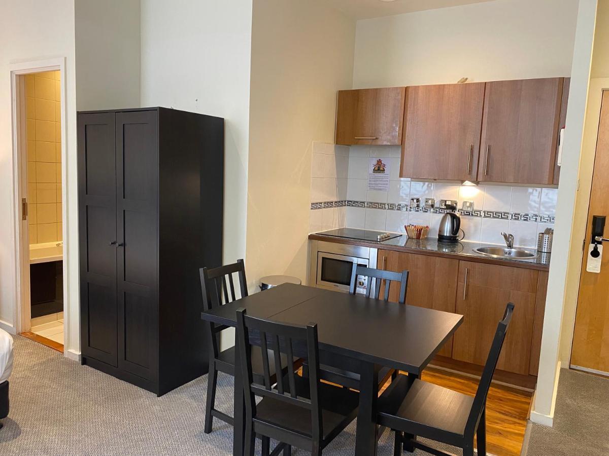 Quadruple Executive Studio