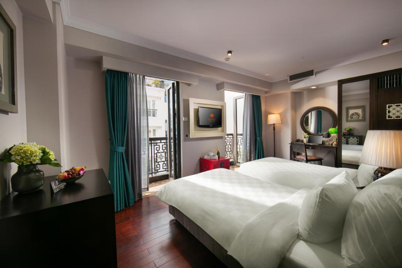 Junior Suite Twin with Balcony Street View