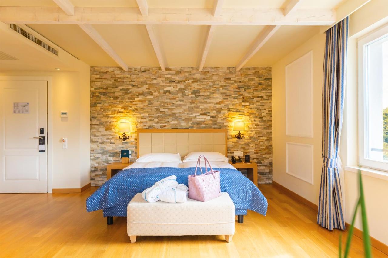 Exclusive Double Room Garden View