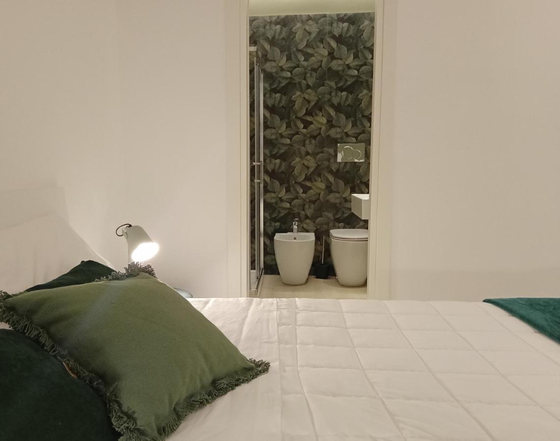 Double Room,1319634925:JPEG