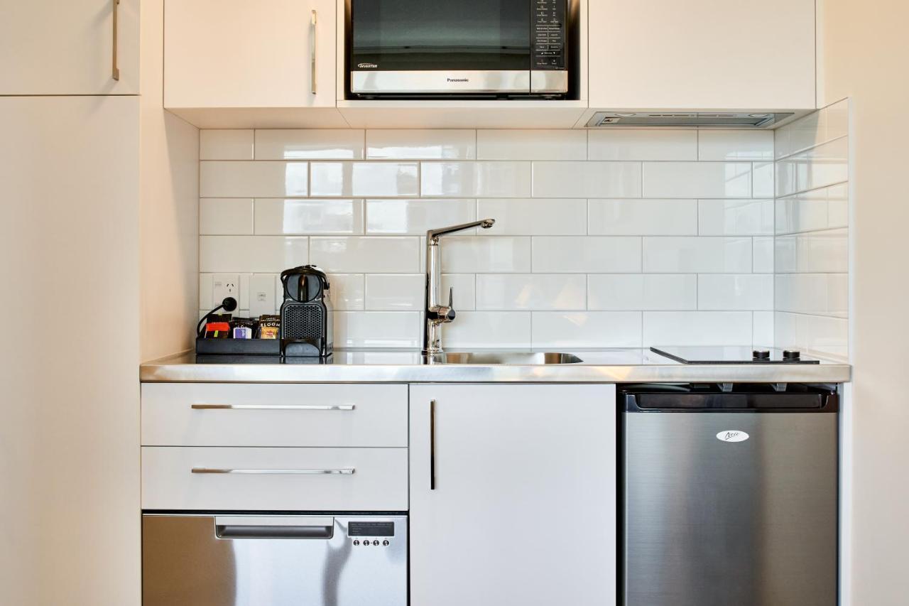 Deluxe King Studio Apartment